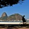 Det karakteristiske fjellet Sukkertoppen er eit av landemerka som omkransar Rio de Janeiro.  