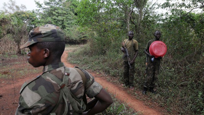 Soldater fra Uganda jager LRA i Kongo (Foto: LIONEL HEALING/AFP) Soldater fra Uganda jager LRA i Kongo (Foto: LIONEL HEALING/AFP)