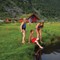 Kort avstand til veg (2 timer til Nes) og en spennende vandring langs kulper og fossefall gjør Viglesdalen til et spennende alternativ for barnefamilier.
