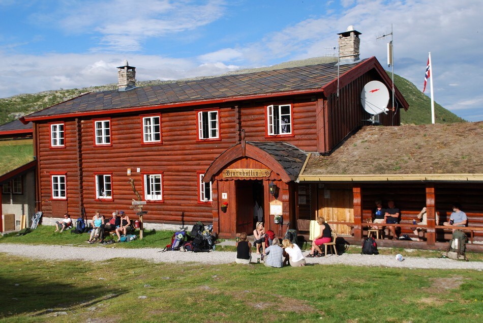 Bjørnhollia, fotografert en varm sommerdag på fellestur med DNT Oslo og Omegn.