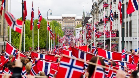 17. mai i Oslo 2012 (Foto: Vegard Grøtt/NTB scanpix) 17. mai i Oslo 2012 (Foto: Vegard Grøtt/NTB scanpix)