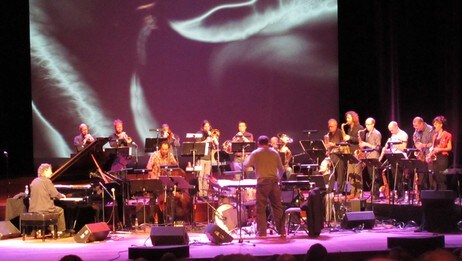 Chick Corea og Trondheim Jazzorkester i Oslo Konserthus (Foto: Tordis Ødbehr) Chick Corea og Trondheim Jazzorkester i Oslo Konserthus (Foto: Tordis Ødbehr)