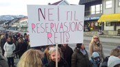 Rekordmange i tog på kvinnedagen i Bø - Kvinnene gikk i tog for å markere motstanden mot reservasjonsretten.