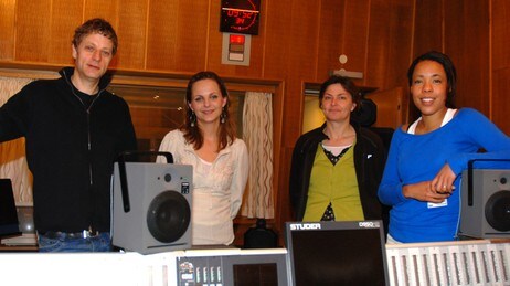 Regikurs i Radioteatret (Foto: Hege Fagerheim/NRK) Regikurs i Radioteatret (Foto: Hege Fagerheim/NRK)