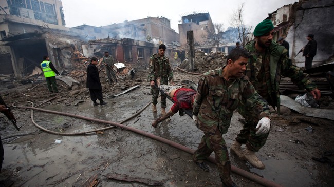 Selvmordsangrep ved kjøpesenter i Kabul, Afghanistan (Foto: Ahmad Masood/Scanpix/Reuters) Selvmordsangrep ved kjøpesenter i Kabul, Afghanistan (Foto: Ahmad Masood/Scanpix/Reuters)