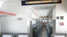 Nytt tog på Raumabanen (Foto: arkiv) Nytt tog på Raumabanen (Foto: arkiv)