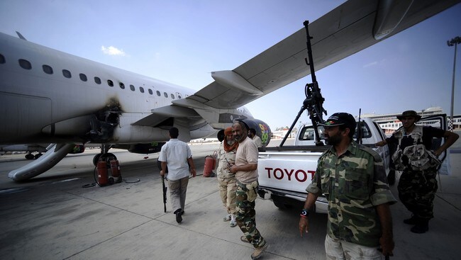 Flyplassen i Tripoli (Foto: FILIPPO MONTEFORTE/Afp) Flyplassen i Tripoli (Foto: FILIPPO MONTEFORTE/Afp)