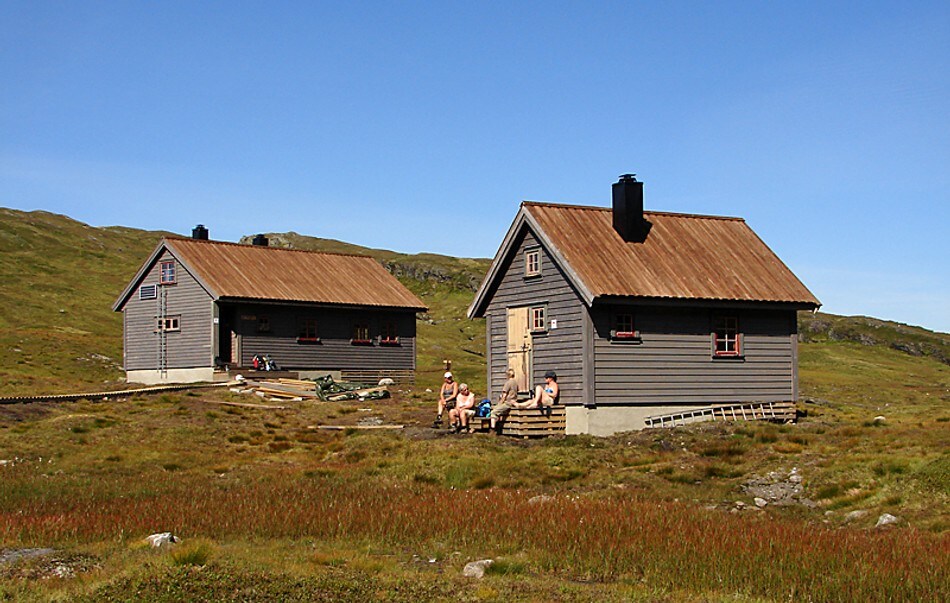 Sommer ved Vending turisthytte i Bergsdalsfjellene