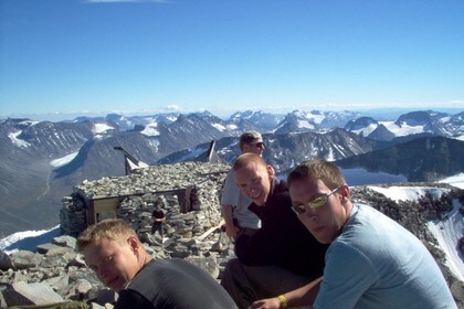 Matpause på toppen av Norge. Hva mer kan man ønske seg på en skyfri sommerdag?