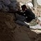 En Free Syrian Army-soldat skyter mot militæret i Aleppo.