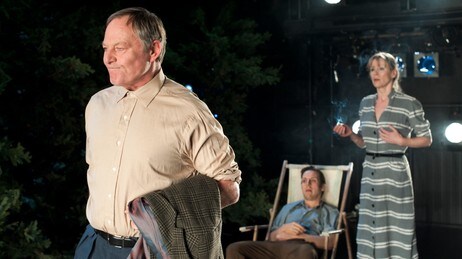 Bjørn Floberg, Ole Johan Skjelbred, Liv Bernhoft Osa i «Måken». (Foto: Gisle Bjørneby) Bjørn Floberg, Ole Johan Skjelbred, Liv Bernhoft Osa i «Måken». (Foto: Gisle Bjørneby)