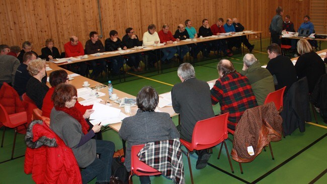 Laksbreveierforening for Tanavassdraget, esktraordinær årsmøte 6. mars 2010 (Foto: Nils Henrik Måsø/NRK) Laksbreveierforening for Tanavassdraget, esktraordinær årsmøte 6. mars 2010 (Foto: Nils Henrik Måsø/NRK)