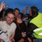 Vannutdeling til tørste festivaldeltakere Vannutdeling til tørste festivaldeltakere