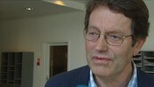 OUS om lange køar for hjernekirurgi - Oslo universitetssjukehus får flengande kritikk for å la pasientar med behov for hjerneoperasjonar venta i over eit halvt år. Det vil berre bli verre, åtvarar sjukehuset når det får tilbodet om å svara for seg.