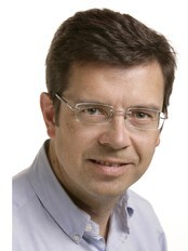 Administrasjon- og finansdirektør Tore Olaf Rimmereid i NRK (Foto: Anne Liv Ekroll) Administrasjon- og finansdirektør Tore Olaf Rimmereid i NRK (Foto: Anne Liv Ekroll)