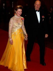 Dronning Sonja og kong Harald (Foto: Åserud, Lise/Scanpix) Dronning Sonja og kong Harald (Foto: Åserud, Lise/Scanpix)
