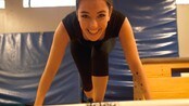 Treningstips - Newtons programleder Selda Ekiz prater med trener Lars-Arne Andersen om hva uttøying etter trening er bra for.