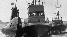 Den svenske marinen holder vakt ved ubåt 1981 (Foto: BERNT CLAESSON/SCANPIX) Den svenske marinen holder vakt ved ubåt 1981 (Foto: BERNT CLAESSON/SCANPIX)