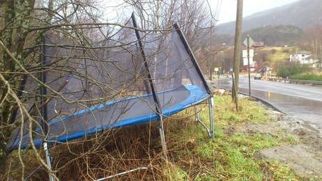 Trampoline på ville veier (Foto: Åge Algerøy/NRK) Trampoline på ville veier (Foto: Åge Algerøy/NRK)