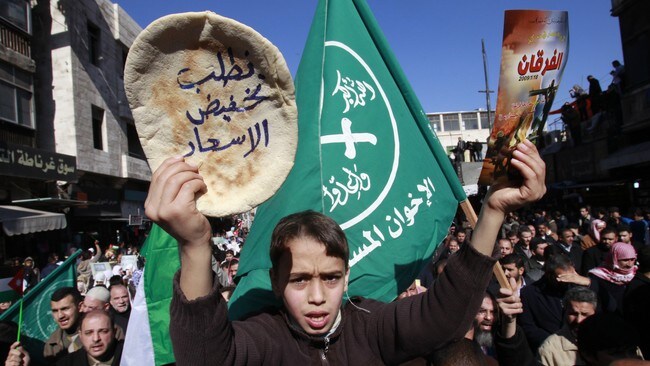Protester mot høye matpriser også i Jordan (Foto: MUHAMMAD HAMED/Reuters) Protester mot høye matpriser også i Jordan (Foto: MUHAMMAD HAMED/Reuters)