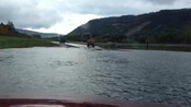 Oversvømmelse i Øyer - Store vannmengder dekket "gamlevegen" i Øyer torsdag morgen.