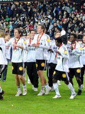 Rosenborg feirer gullmedaljene (Foto: Hans H. Bjørstad) Rosenborg feirer gullmedaljene (Foto: Hans H. Bjørstad)