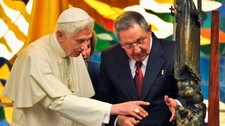 Pave Benedict XVI Raul Castro (Foto: POOL/Reuters) Pave Benedict XVI Raul Castro (Foto: POOL/Reuters)