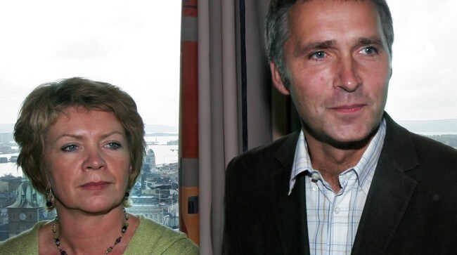 Jens Stoltenberg og Åslaug Haga (Foto: Erichsen, Jarl Fr./SCANPIX) Jens Stoltenberg og Åslaug Haga (Foto: Erichsen, Jarl Fr./SCANPIX)