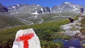 Sti i Rondane (Foto: Hege Skjellerudsveen/Den Norske Turistforening) Sti i Rondane (Foto: Hege Skjellerudsveen/Den Norske Turistforening)