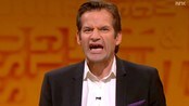 Jon Almaas etterligner en sjiraff - Jon Almaas etterligner sjiraff.