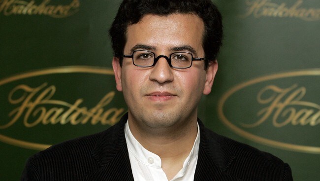 Forfatteren Hisham Matar ble nominert til til Booker-prisen for denne boken. Foto: AP/Scanpix (Foto: KIRSTY WIGGLESWORTH/AP) Forfatteren Hisham Matar ble nominert til til Booker-prisen for denne boken. Foto: AP/Scanpix (Foto: KIRSTY WIGGLESWORTH/AP)
