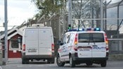 Strenge fengselsregler - Terrordømte Anders Behring Breivik har søkt om å få fri for å gå i moras begravelse, men fengselsreglene er strenge for innsatte høyrisikofanger.