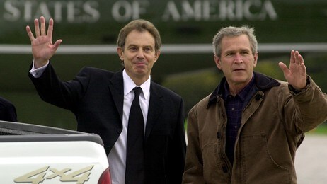 Tony Blair og George W. Bush sammen i Crawford i april 2002 (Foto: Susan Walsh/Scanpix/AP)