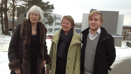 Tora Aasland, Ellinor Svela, Morten Rønne (Foto: Arild Eskeland/NRK) Tora Aasland, Ellinor Svela, Morten Rønne (Foto: Arild Eskeland/NRK)