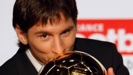 Lionel Messi med Gullballen 2009 (Foto: Francois Mori/Scanpix/AP)