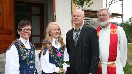 Konfirmasjon Anna Cecilia Sjöberg (Foto: Øystein Nygård) Konfirmasjon Anna Cecilia Sjöberg (Foto: Øystein Nygård)