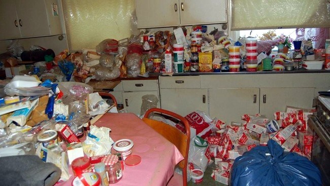 I fleire år har den sjuke mannen ikkje hatt krefter til å halde huset i orden. (Foto: Privat) I fleire år har den sjuke mannen ikkje hatt krefter til å halde huset i orden. (Foto: Privat)