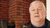 Bonde ranet - Det var trolig østeuropere som stod bak da bonde Helge Pettersen ble truet med våpen og ranet i sitt eget hjem i Søgne søndag kveld. Foreløpig er ingen pågrepet etter ranet.