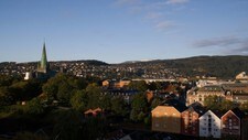 Endelig sol over Trondheim (Foto: Erwin Kleven) Endelig sol over Trondheim (Foto: Erwin Kleven)