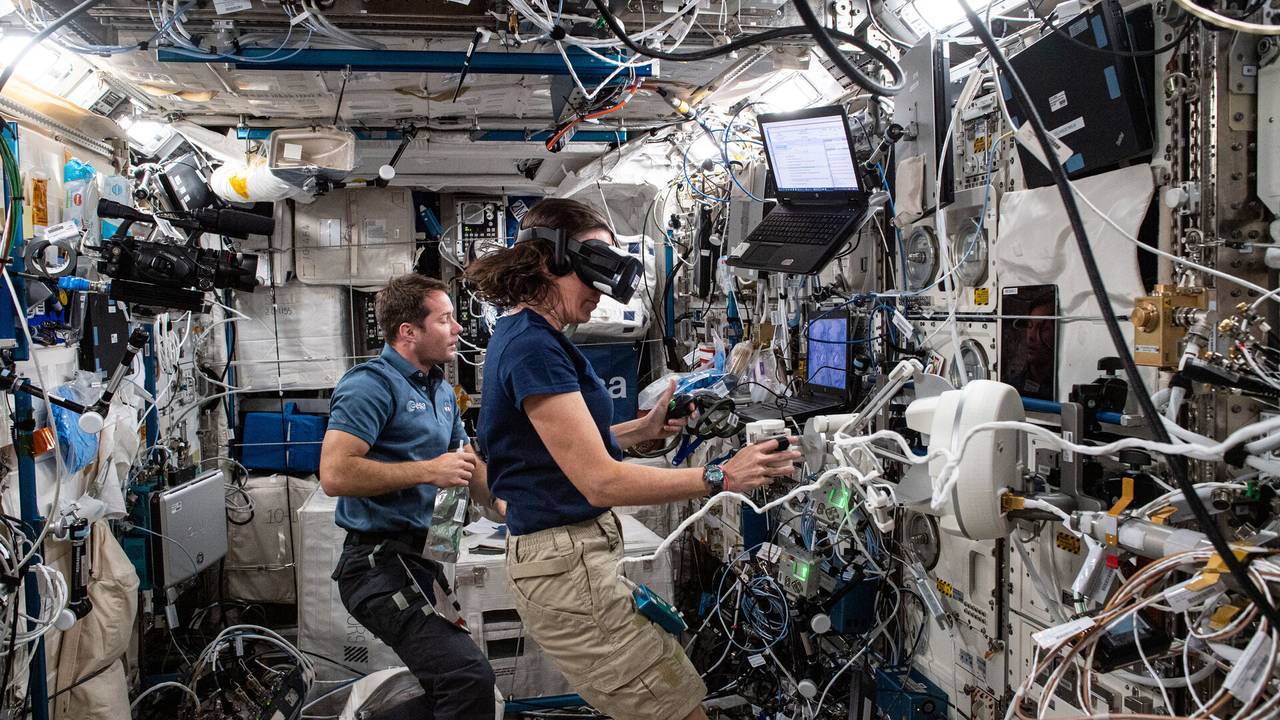 ESA-astronaut Thomas Pesquet og NASA-astronaut Megan MacArthur