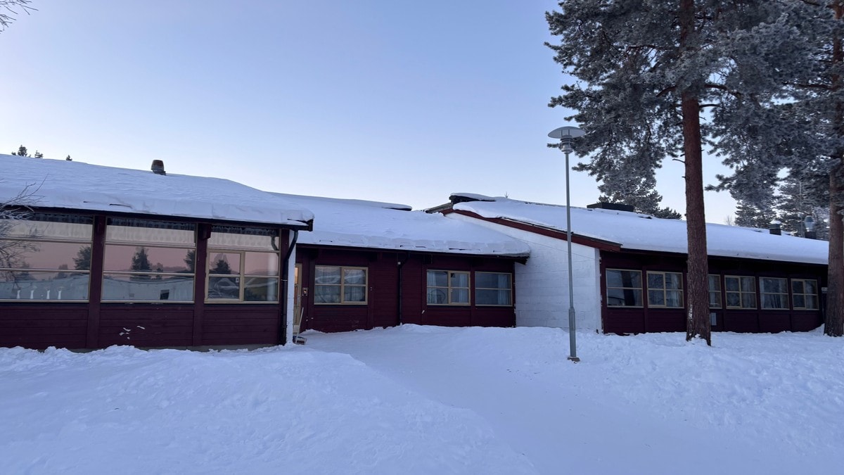 Stengjer skulen grunna kulda: – Sat langt inne