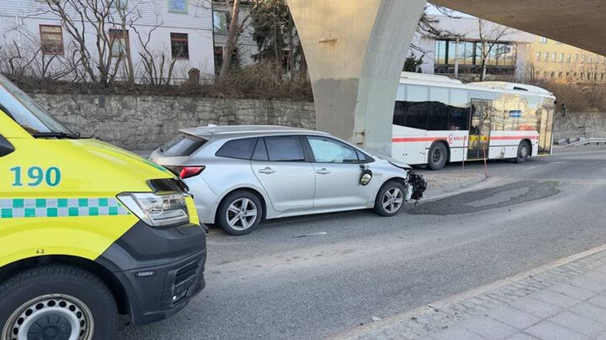 Trafikken flyter forbi