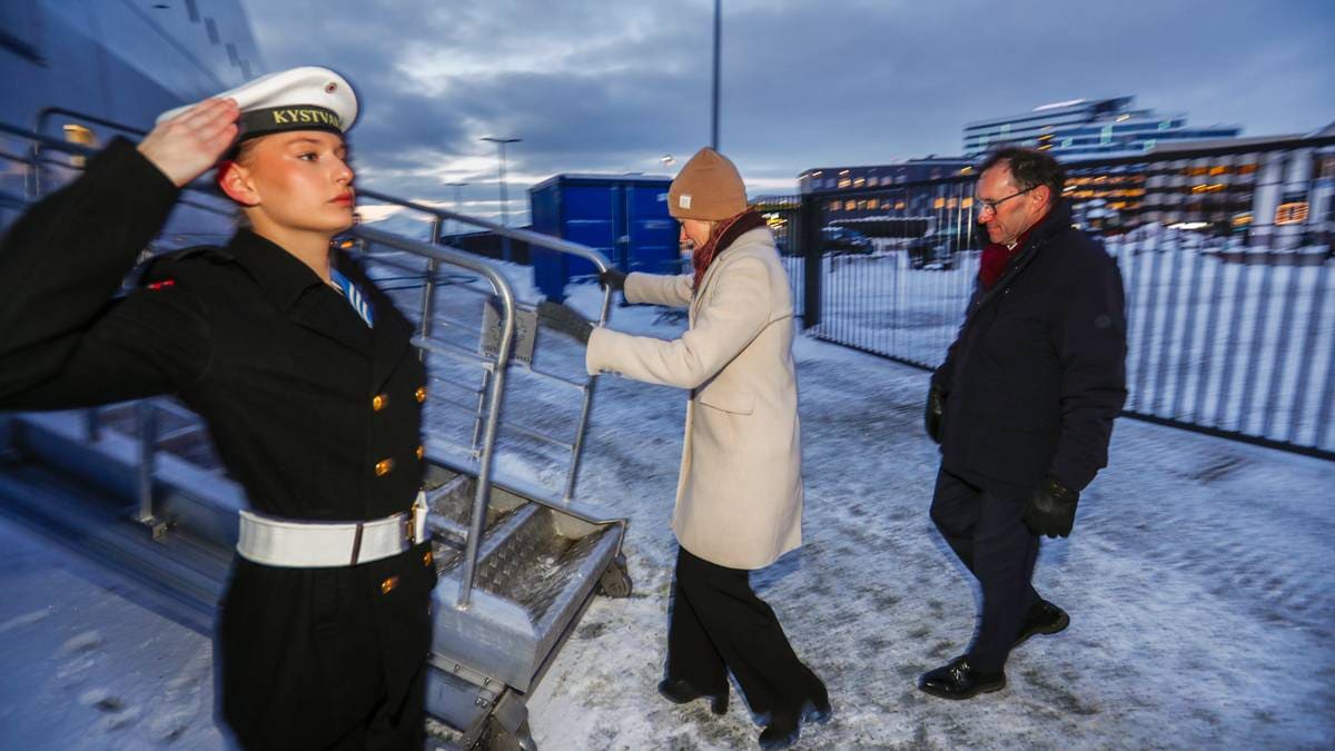 EUs utenrikssjef vil øke forsvaret av Arktis: – Aldri vært viktigere