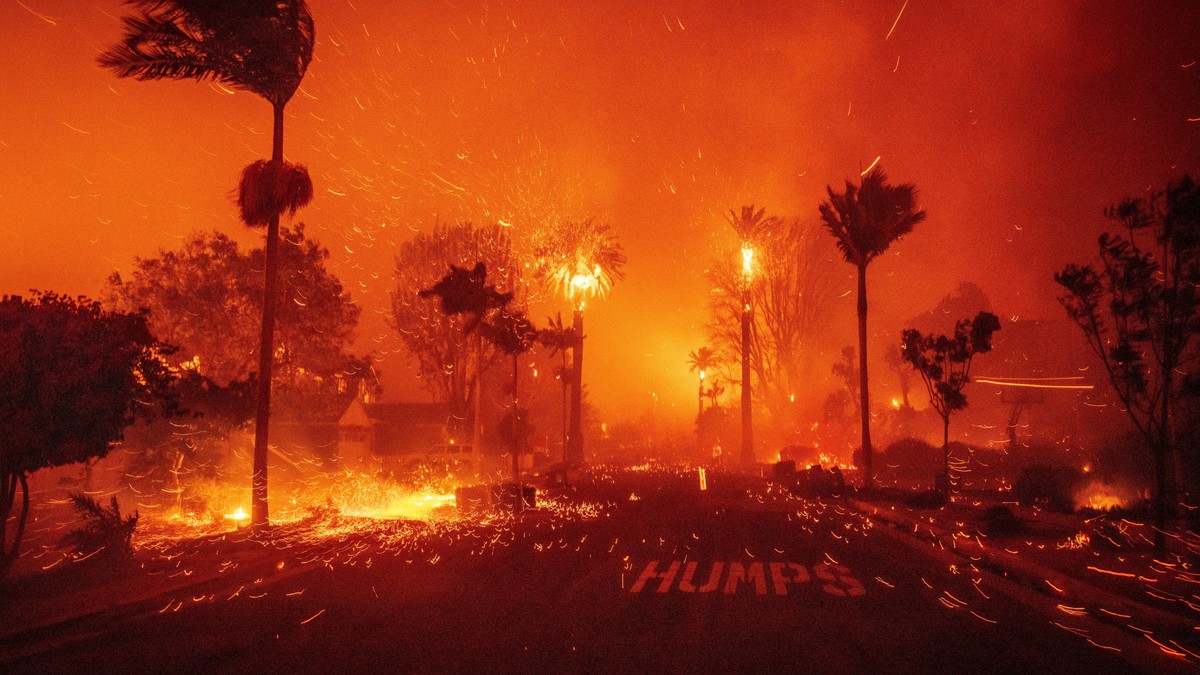 Skogbranner herjer i Los Angeles: – Som et inferno