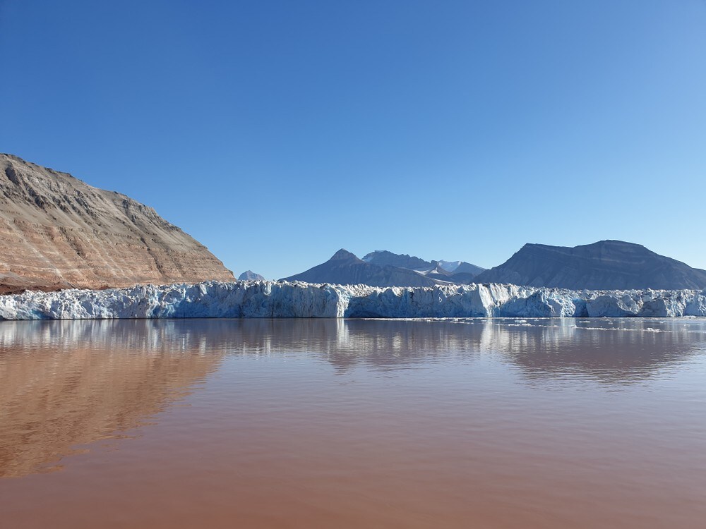 Isbreene rundt Svalbard smelter raskere enn noensinne