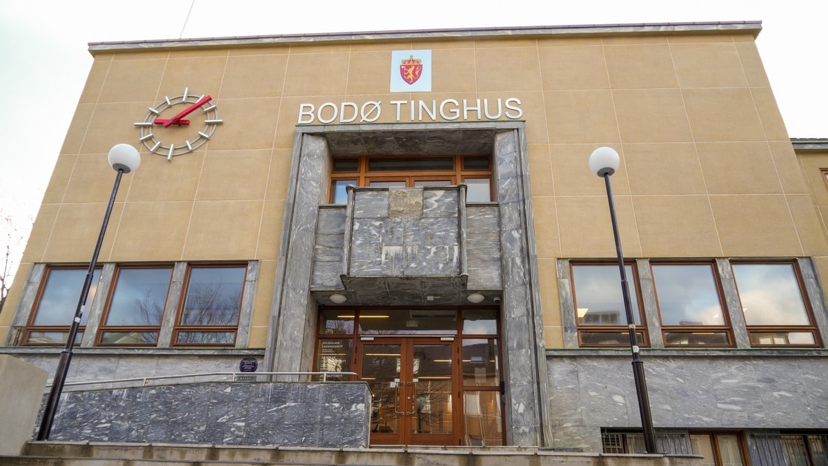 Tiltale: Kidnappa, sparka, tissa og utsette mann for «waterboarding» med heimebrent