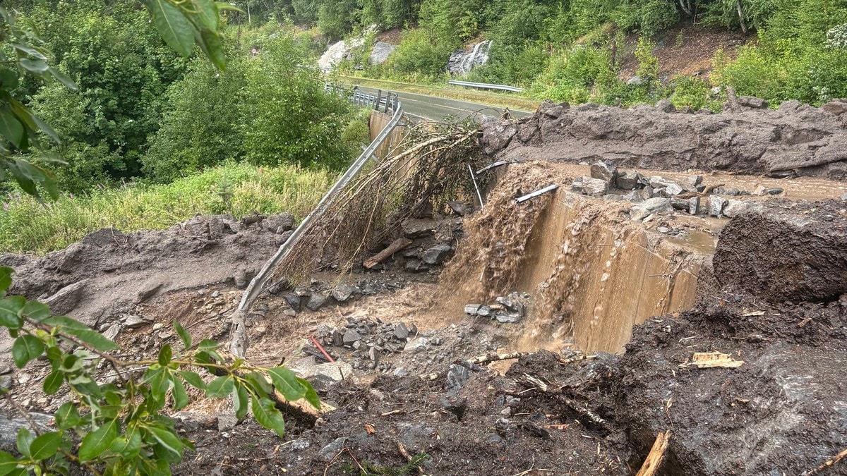 Jordras stenger E136 og Raumabanen i Rauma