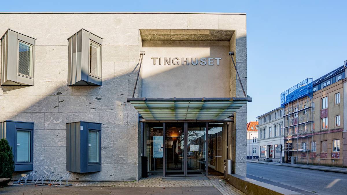 Latet som han var politi for å møte pasient