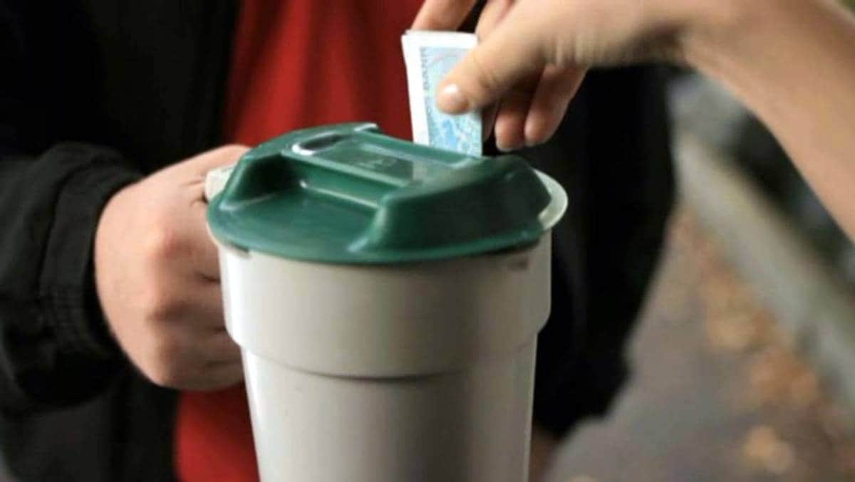 Overraskende mange gir kontanter til TV-aksjonen