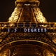 Begrensninger for gjenbrukFrancois Mori / Ap / NTB / Ap Eiffeltårnet ble lyst opp med teksten 1,5 grader i 2015.